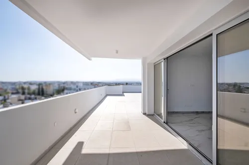 3 Bedrooms Apartment in 38A Perikleous