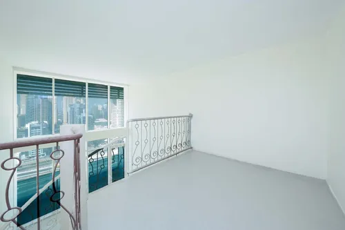 1 Bedroom Duplex in Wind Tower 1