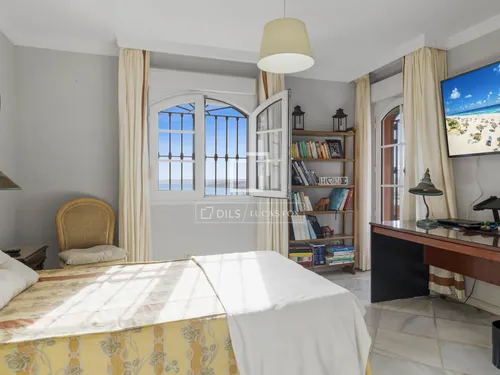 6 Bedrooms House / Villa in Calle del Viñedo