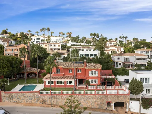 6 Bedrooms House / Villa in Calle del Viñedo