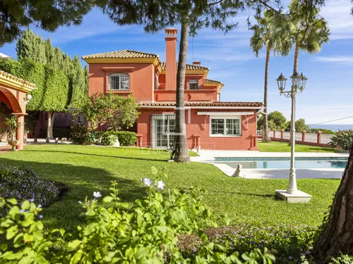 6 Bedrooms House / Villa in Calle del Viñedo