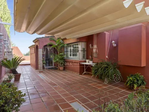 6 Bedrooms House / Villa in Calle del Viñedo