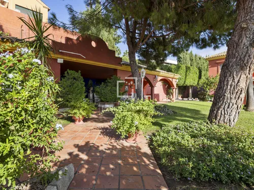 6 Bedrooms House / Villa in Calle del Viñedo