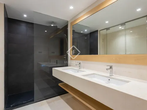 3 Bedrooms Apartment in gaziel