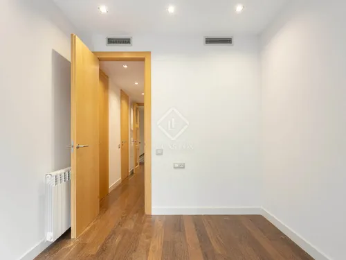 3 Bedrooms Apartment in gaziel