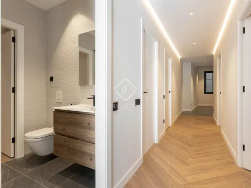 3 Bedrooms Apartment in Gran Via de les Corts Catalanes