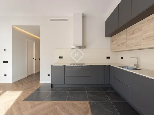 3 Bedrooms Apartment in Gran Via de les Corts Catalanes