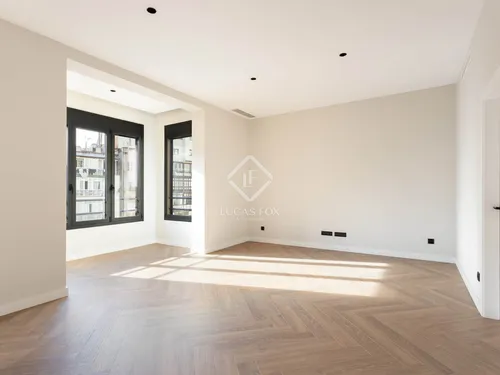 3 Bedrooms Apartment in Gran Via de les Corts Catalanes