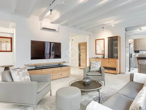 2 Bedrooms Apartment in carrer d'en Morei