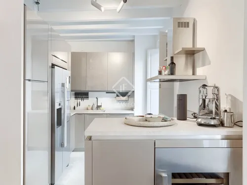 2 Bedrooms Apartment in carrer d'en Morei