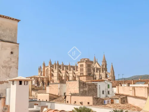 2 Bedrooms Apartment in carrer d'en Morei
