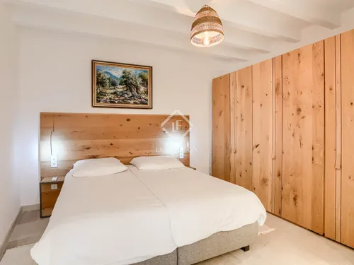 2 Bedrooms Apartment in carrer d'en Morei