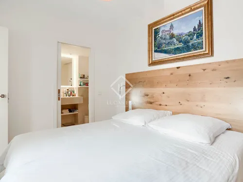 2 Bedrooms Apartment in carrer d'en Morei