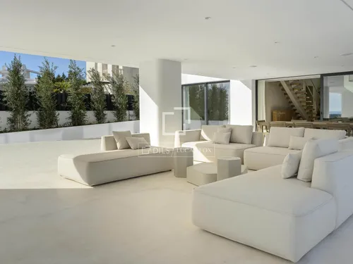 4 Bedrooms House / Villa in CL CAP NEGRET-VISTA ALEGRE