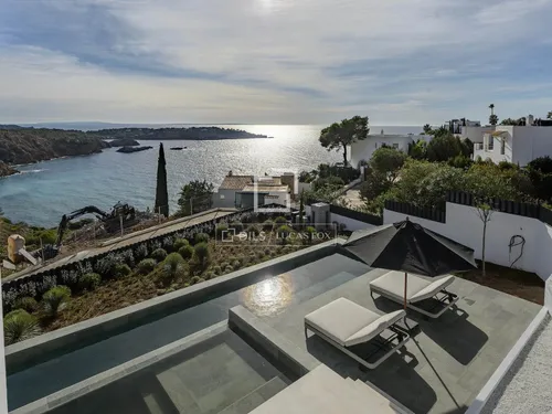 New luxury villa with panoramic sea views and 4 bedrooms in Vista Alegre, Ibiza. An exclusive gated community lifestyle home.