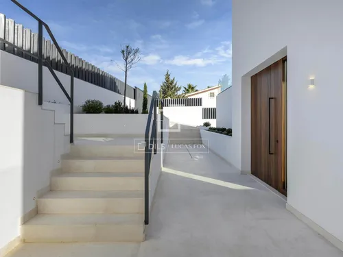 4 Bedrooms House / Villa in CL CAP NEGRET-VISTA ALEGRE