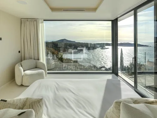 4 Bedrooms House / Villa in CL CAP NEGRET-VISTA ALEGRE