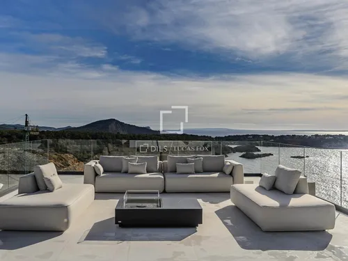 4 Bedrooms House / Villa in CL CAP NEGRET-VISTA ALEGRE