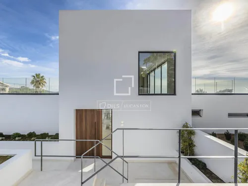 4 Bedrooms House / Villa in CL CAP NEGRET-VISTA ALEGRE