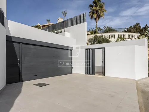 4 Bedrooms House / Villa in CL CAP NEGRET-VISTA ALEGRE