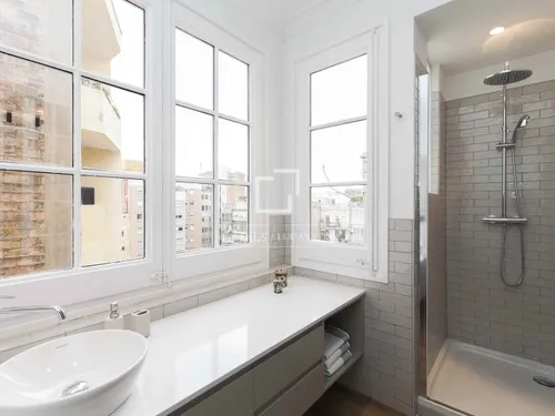 3 Bedrooms Apartment in Casp