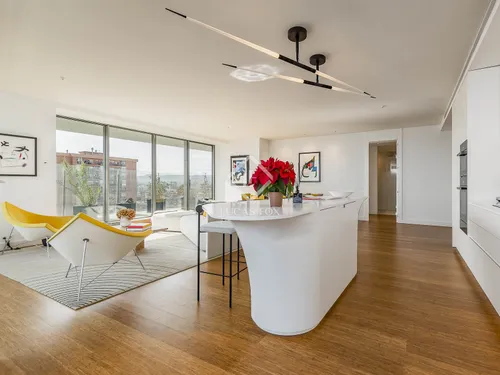 3 Bedrooms Apartment in Rambla Prim