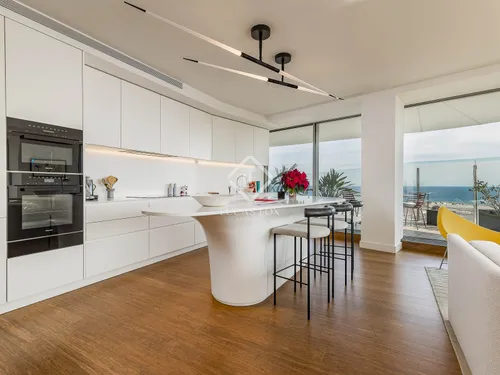 3 Bedrooms Apartment in Rambla Prim