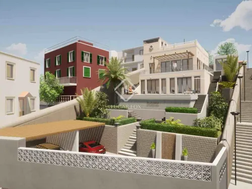 4 Bedrooms House / Villa in Calle josep de Villalonga