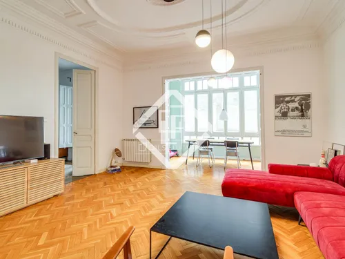 5 Bedrooms Apartment in Madrazo