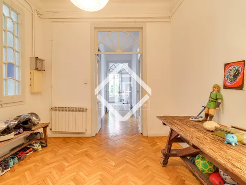 5 Bedrooms Apartment in Madrazo