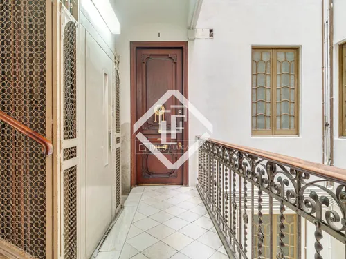 5 Bedrooms Apartment in Madrazo