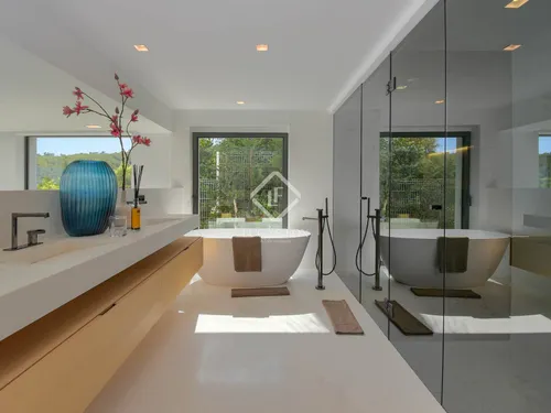 5 Bedrooms House / Villa in Cas Mut