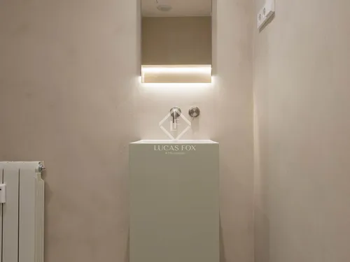 5 Bedrooms Apartment in Doctor Roux