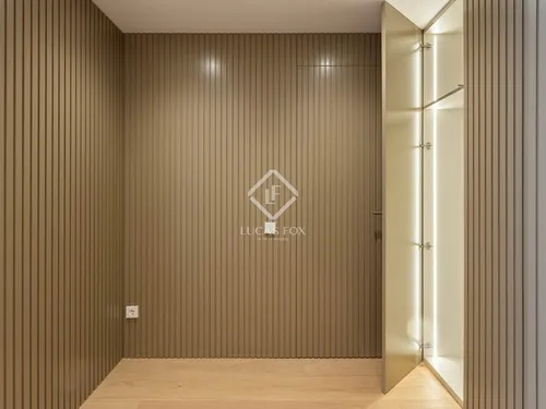 5 Bedrooms Apartment in Doctor Roux