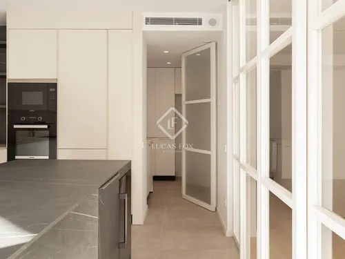 5 Bedrooms Apartment in Doctor Roux