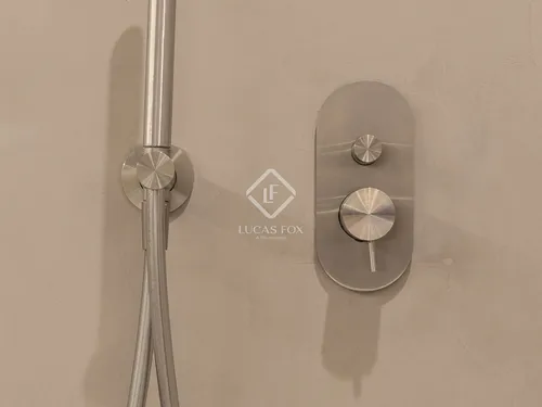 5 Bedrooms Apartment in Doctor Roux