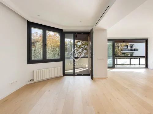 5 Bedrooms Apartment in Doctor Roux