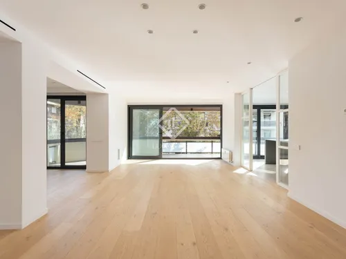 5 Bedrooms Apartment in Doctor Roux