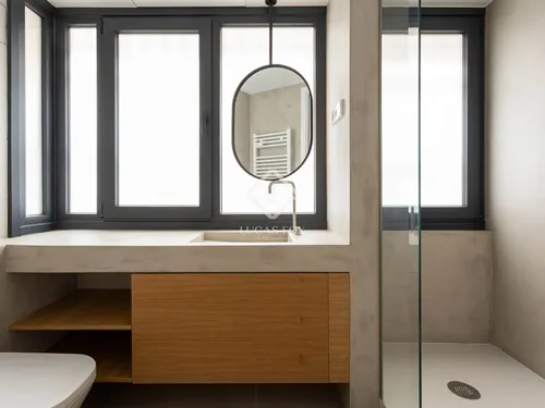 5 Bedrooms Apartment in Doctor Roux