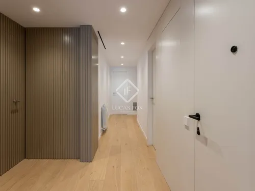 5 Bedrooms Apartment in Doctor Roux