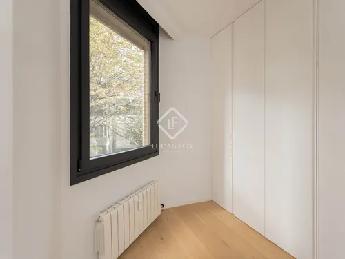 5 Bedrooms Apartment in Doctor Roux