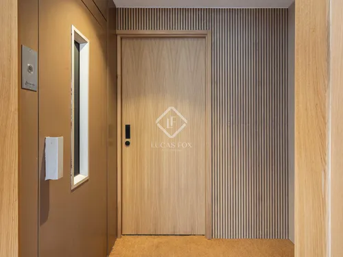 5 Bedrooms Apartment in Doctor Roux