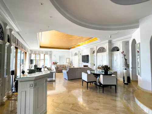 16 Bedrooms House / Villa in Paraiso Alto