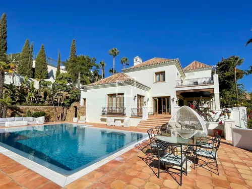 16 Bedrooms House / Villa in Paraiso Alto