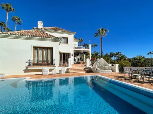 16 Bedrooms House / Villa in Paraiso Alto