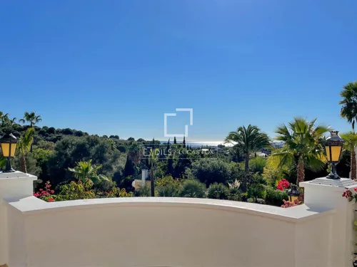 16 Bedrooms House / Villa in Paraiso Alto