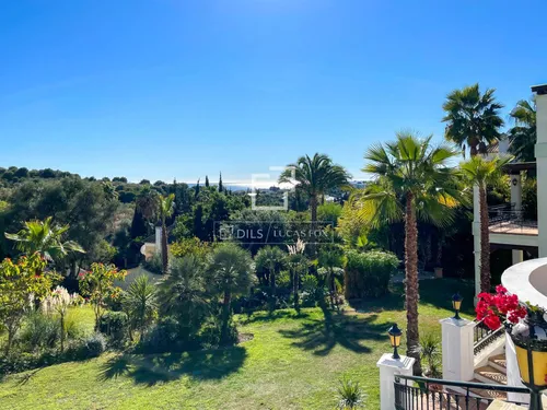 16 Bedrooms House / Villa in Paraiso Alto