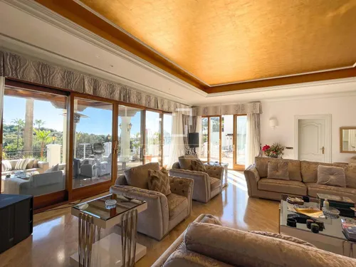 16 Bedrooms House / Villa in Paraiso Alto