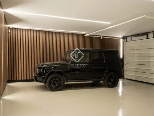 4 Bedrooms House / Villa in Calle Montemayor