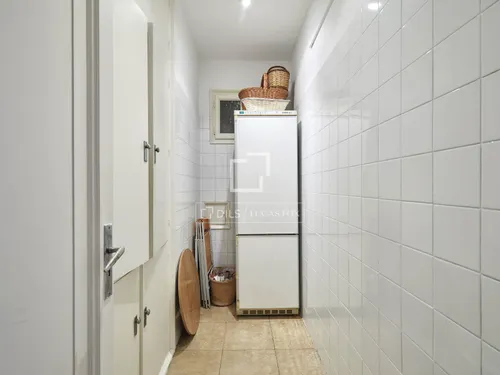 6 Bedrooms Apartment in Via Augusta